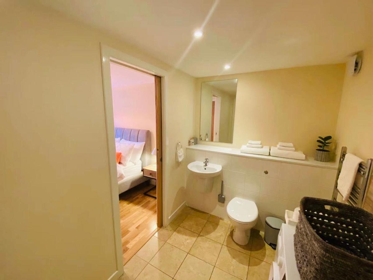Apartmán 2 Bed 2 Bath With Private Parking EDI Exteriér fotografie