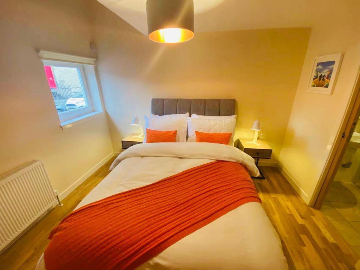 Apartmán 2 Bed 2 Bath With Private Parking EDI Exteriér fotografie