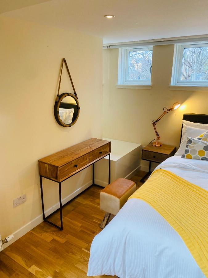 Apartmán 2 Bed 2 Bath With Private Parking EDI Exteriér fotografie