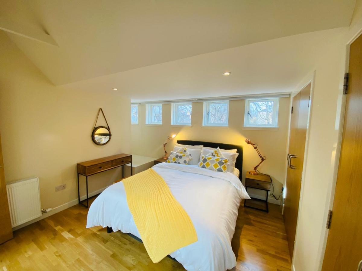 Apartmán 2 Bed 2 Bath With Private Parking EDI Exteriér fotografie