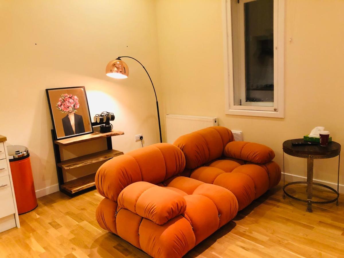 Apartmán 2 Bed 2 Bath With Private Parking EDI Exteriér fotografie